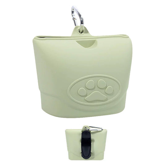 Portable Pet Treat Pouch with Carabiner Clip, Food-Grade Silicone Treat Bag